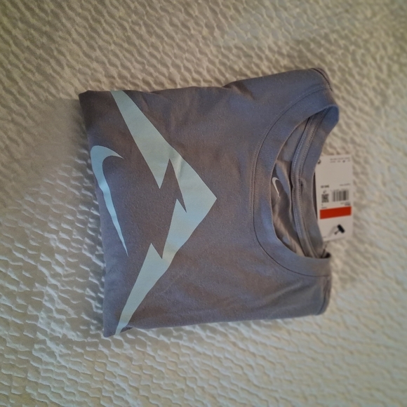 Nike Dri-Fit Men's Long Sleeve T-Shirt - Picture 5 of 5